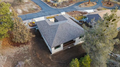 Tiny photo for 1092 Timber Ridge Loop, Klamath Falls, OR 97601 (MLS # 220215636)