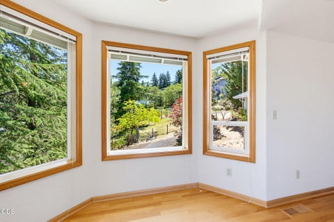 Tiny photo for 457 Walnut Street, Ashland, OR 97520 (MLS # 220223382)