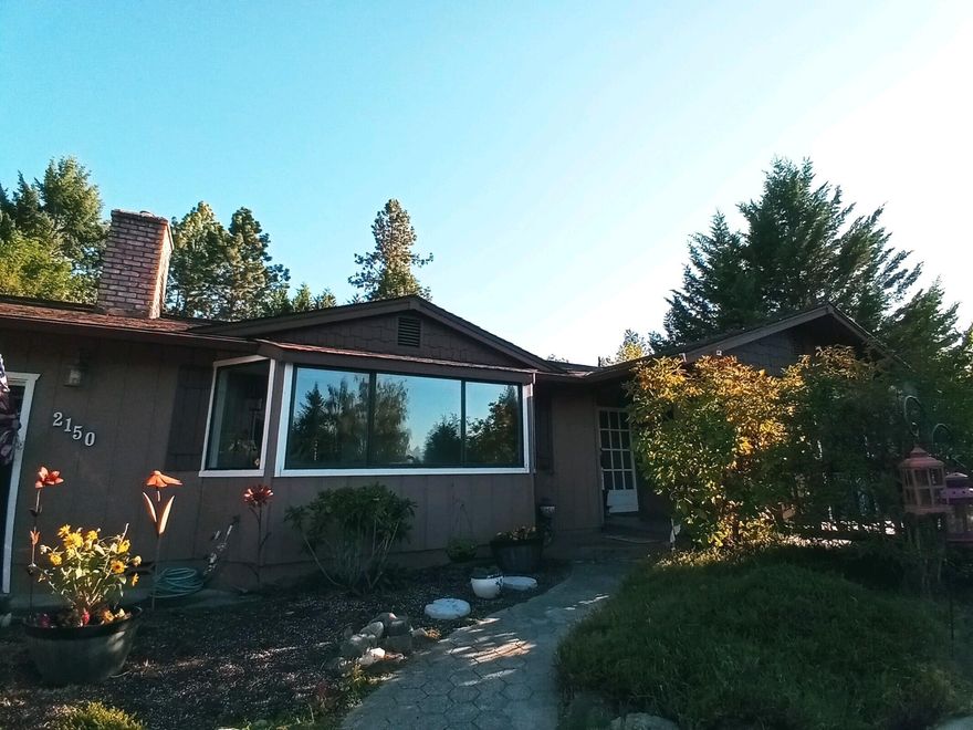 Back on Market due to no fault of home Fantastic home ready for you! This 3bed/ 3 bath home has a large kitchen featuring a stove/oven combo and a wall oven, along with a microwave, dishwasher and refrigerator.  New garbage disposal, built in vacuum system, dinning area aw well as a breakfast nook area.  Freshly painted inside and new carpet.  Large 2 car garage fenced back yard features an in ground swimming pool and pool house, as well as a covered patio area to entertain& BBQ.  Raised planter beds on side and front yard.  Irrigation needs some work, but seller has a new pump you can install.  
All information deemed reliable however, buyers to do own due diligence.