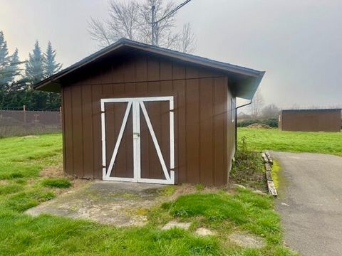 Tiny photo for 1640 Southgate Way, Grants Pass, OR 97527 (MLS # 220213975)