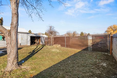 Tiny photo for 5071 Harlan Drive, Klamath Falls, OR 97603 (MLS # 220213957)