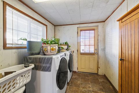 Tiny photo for 5071 Harlan Drive, Klamath Falls, OR 97603 (MLS # 220213957)