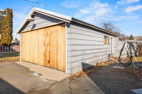 Tiny photo for 5071 Harlan Drive, Klamath Falls, OR 97603 (MLS # 220213957)