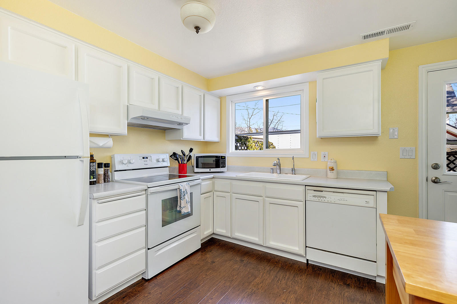 Manzanita Hills - Residential