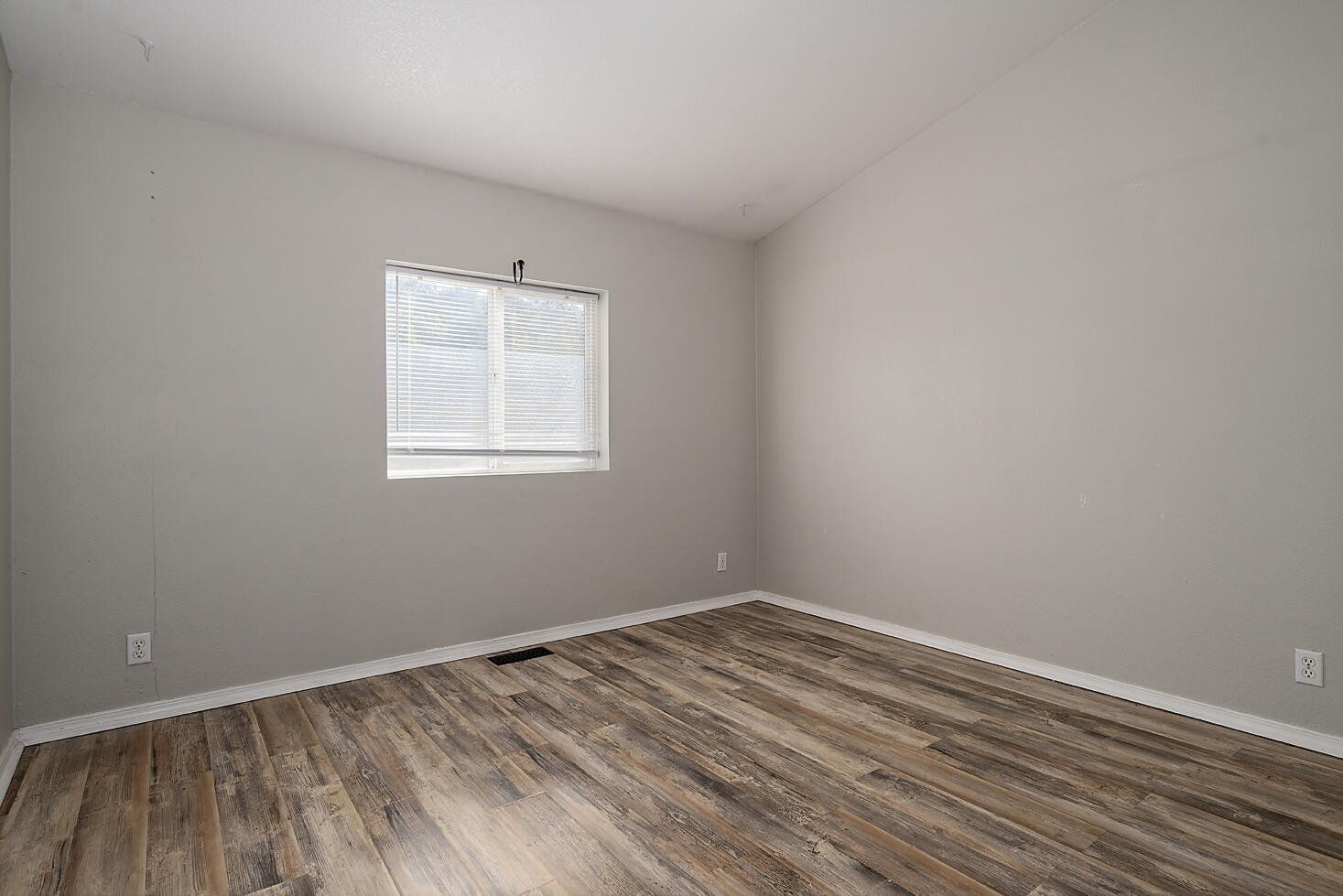 Mcloughlin Meadows Phase I - Residential