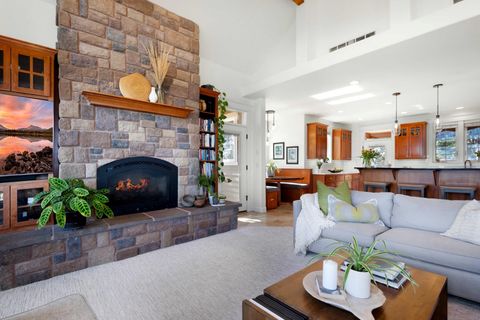 Tiny photo for 1265 NW Remarkable Drive, Bend, OR 97703 (MLS # 220219930)