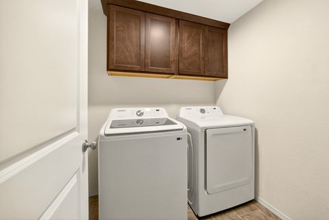 Tiny photo for 3665 Durst Street, Medford, OR 97504 (MLS # 220212389)