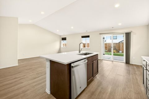 Tiny photo for 3665 Durst Street, Medford, OR 97504 (MLS # 220212389)