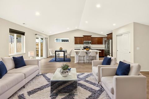 Tiny photo for 3665 Durst Street, Medford, OR 97504 (MLS # 220212389)