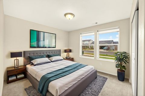 Tiny photo for 3665 Durst Street, Medford, OR 97504 (MLS # 220212389)