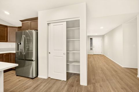 Tiny photo for 3665 Durst Street, Medford, OR 97504 (MLS # 220212389)