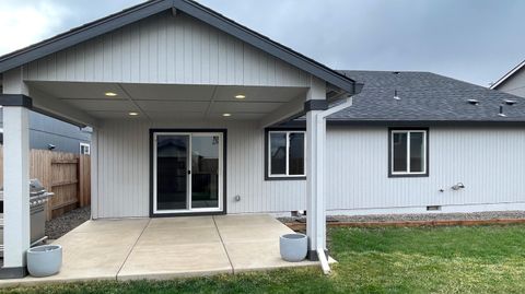 Tiny photo for 3665 Durst Street, Medford, OR 97504 (MLS # 220212389)