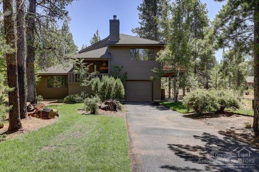 Enjoy your new home in beautiful Sunriver, Oregon. This adorable split-entry home with immense curb appeal has recently been upgraded including new roof, new decks, new ceiling woodwork, new exterior & interior paint upstairs, & new carpet throughout. With an open great room plan and savvy layout, this home makes a great rental or could be your own private getaway.