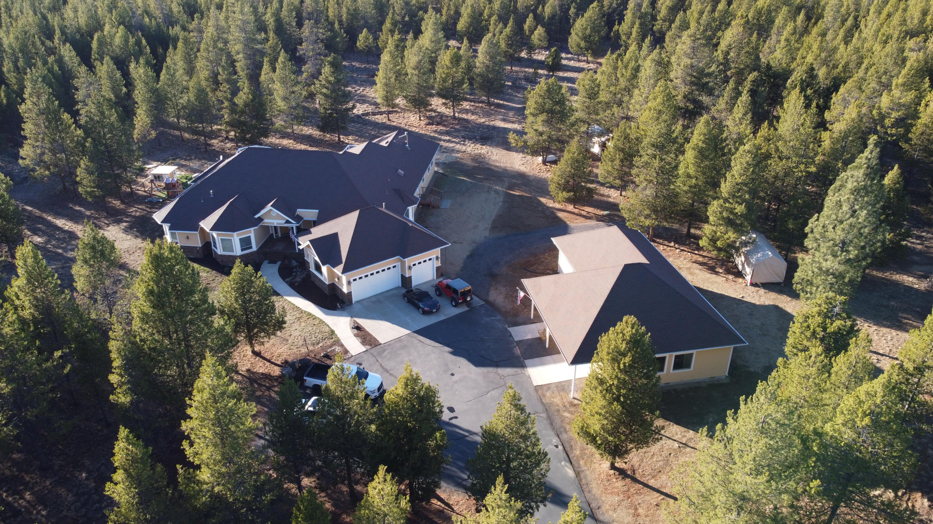 Pinewood Country Est - Residential