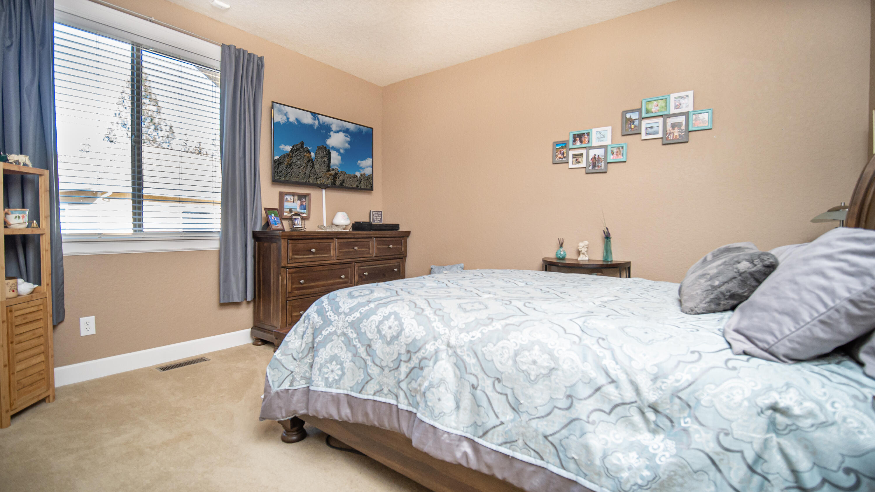 Pinewood Country Est - Residential