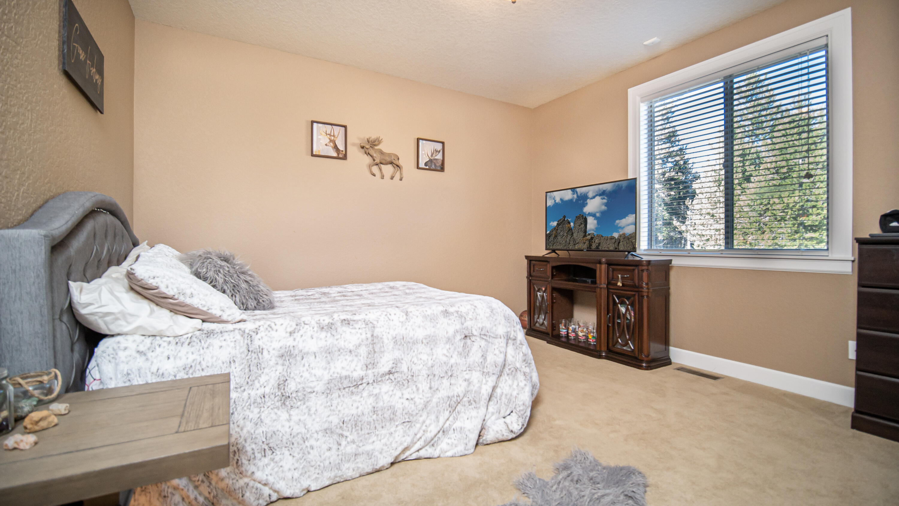 Pinewood Country Est - Residential