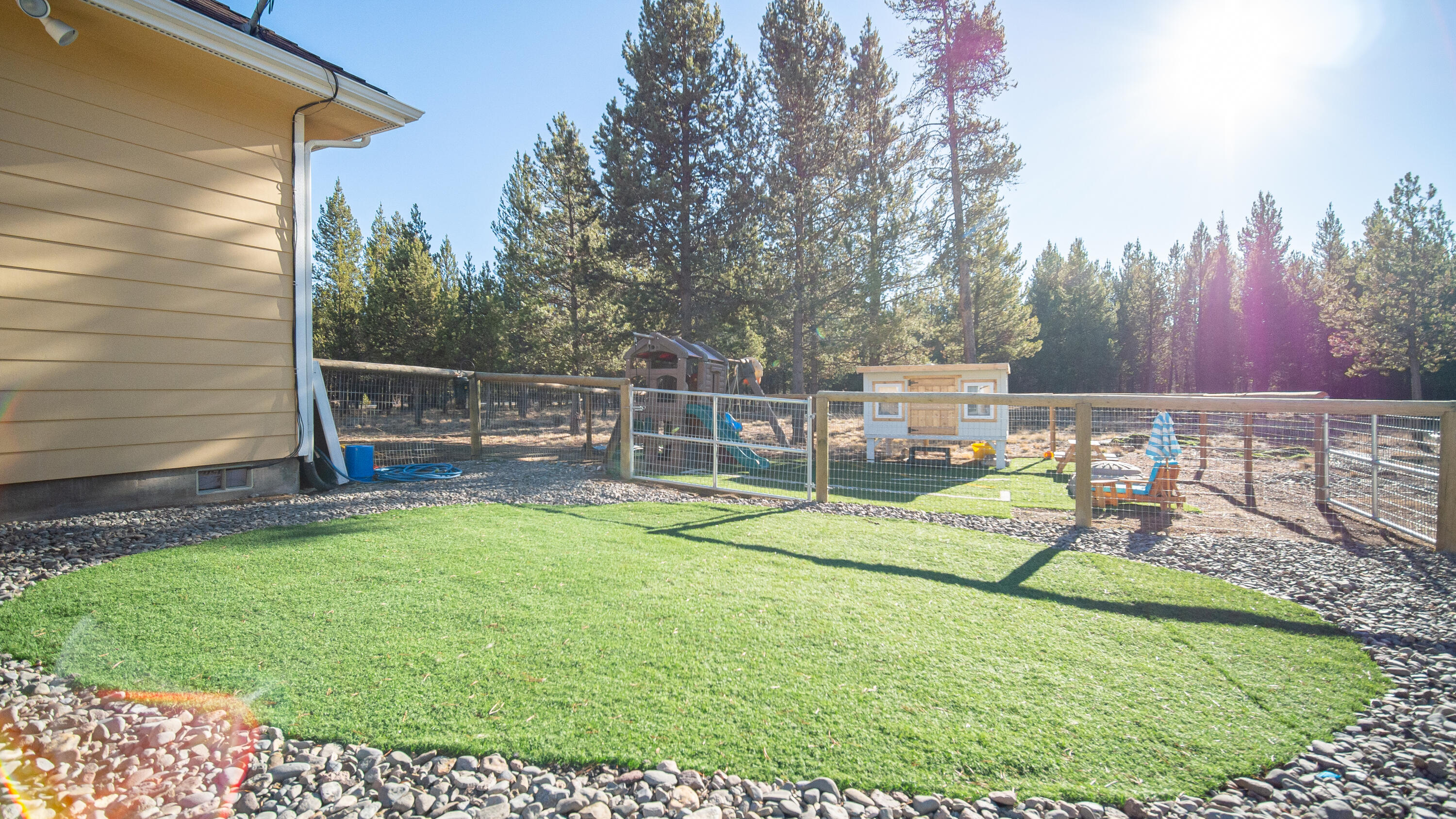 Pinewood Country Est - Residential