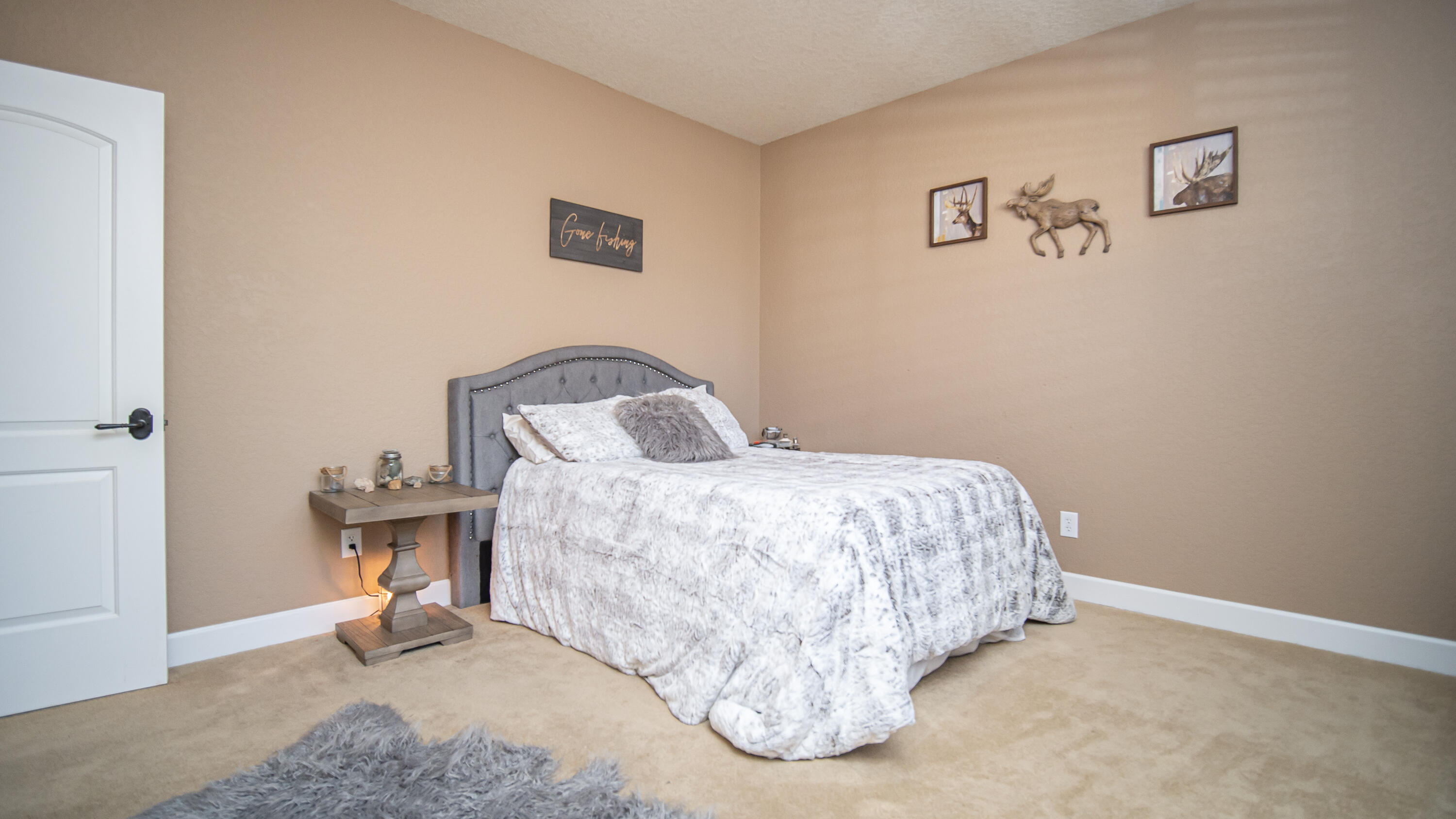 Pinewood Country Est - Residential