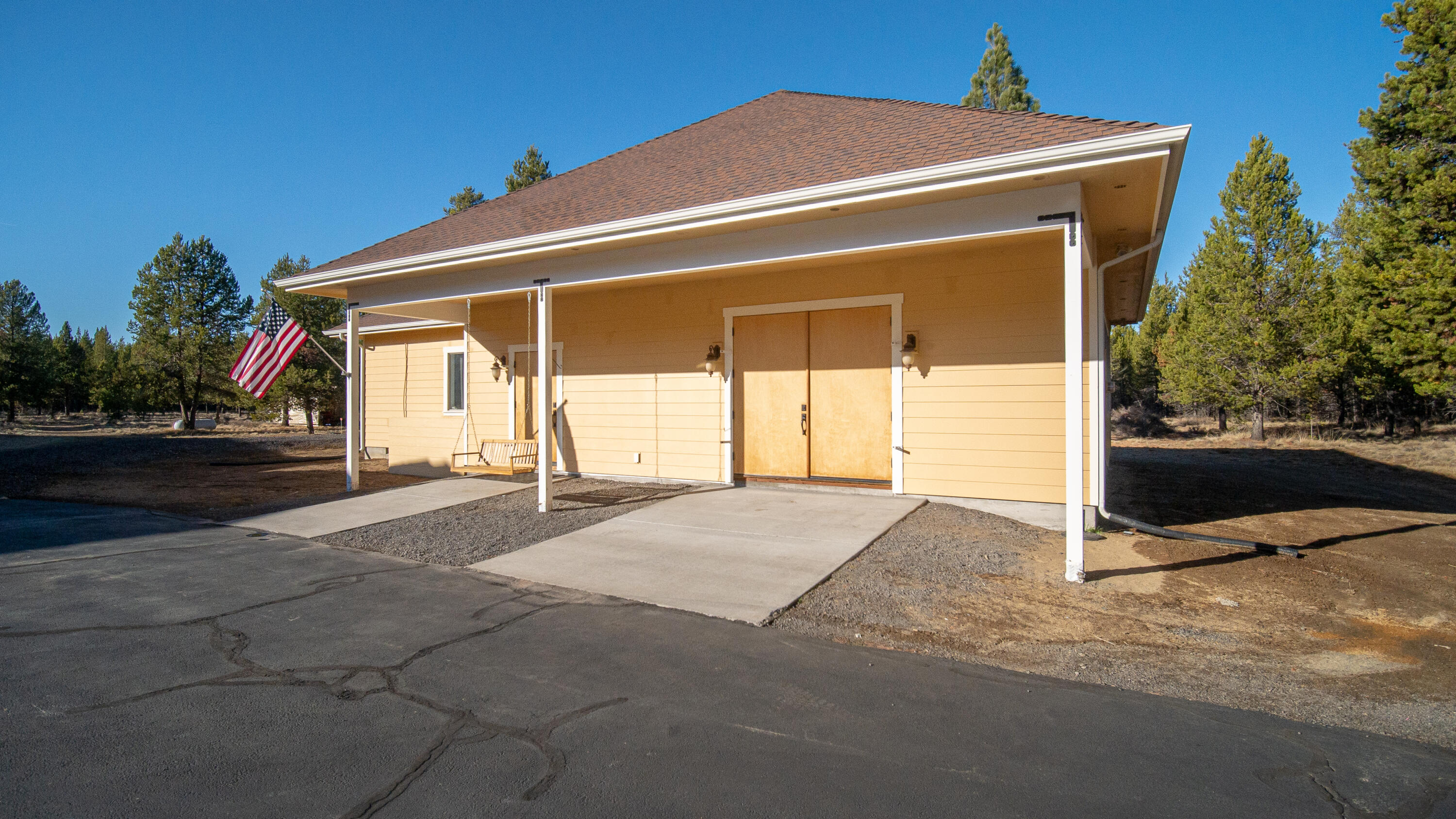 Pinewood Country Est - Residential