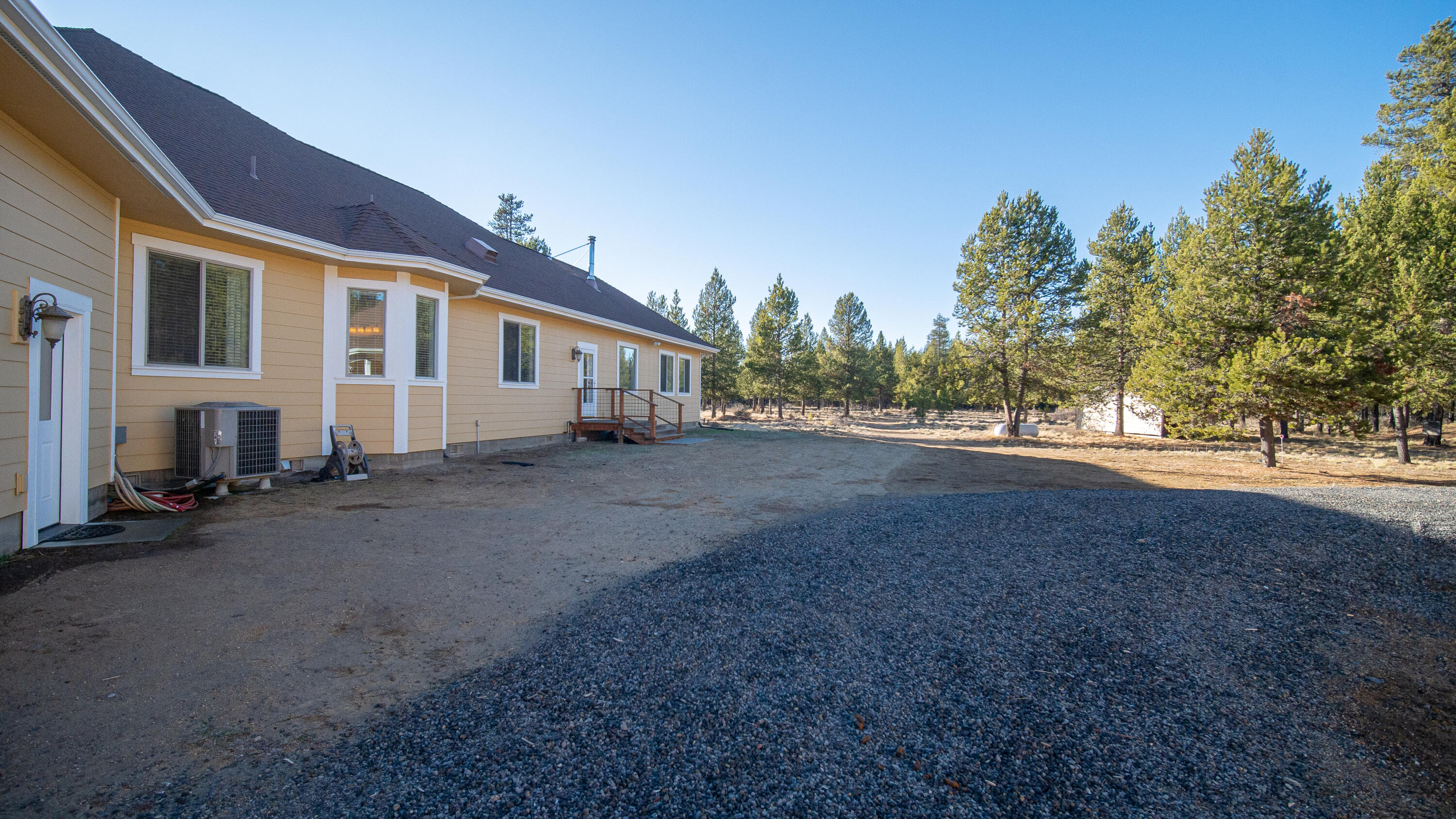 Pinewood Country Est - Residential