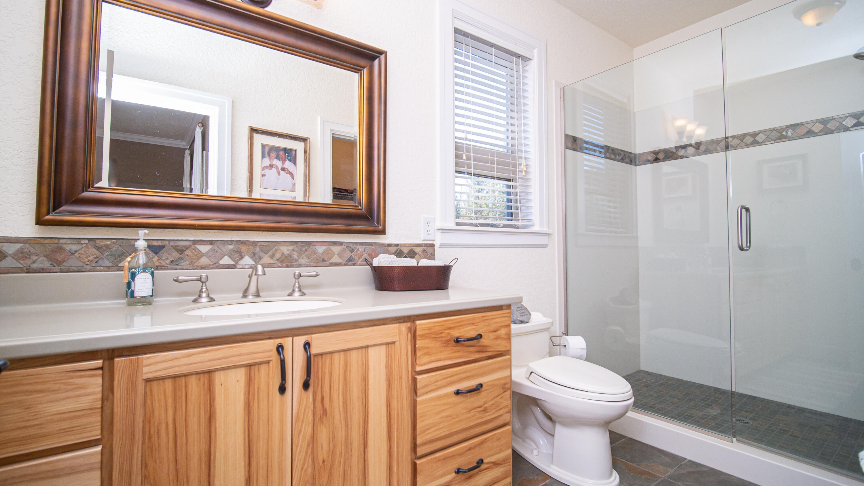 Pinewood Country Est - Residential