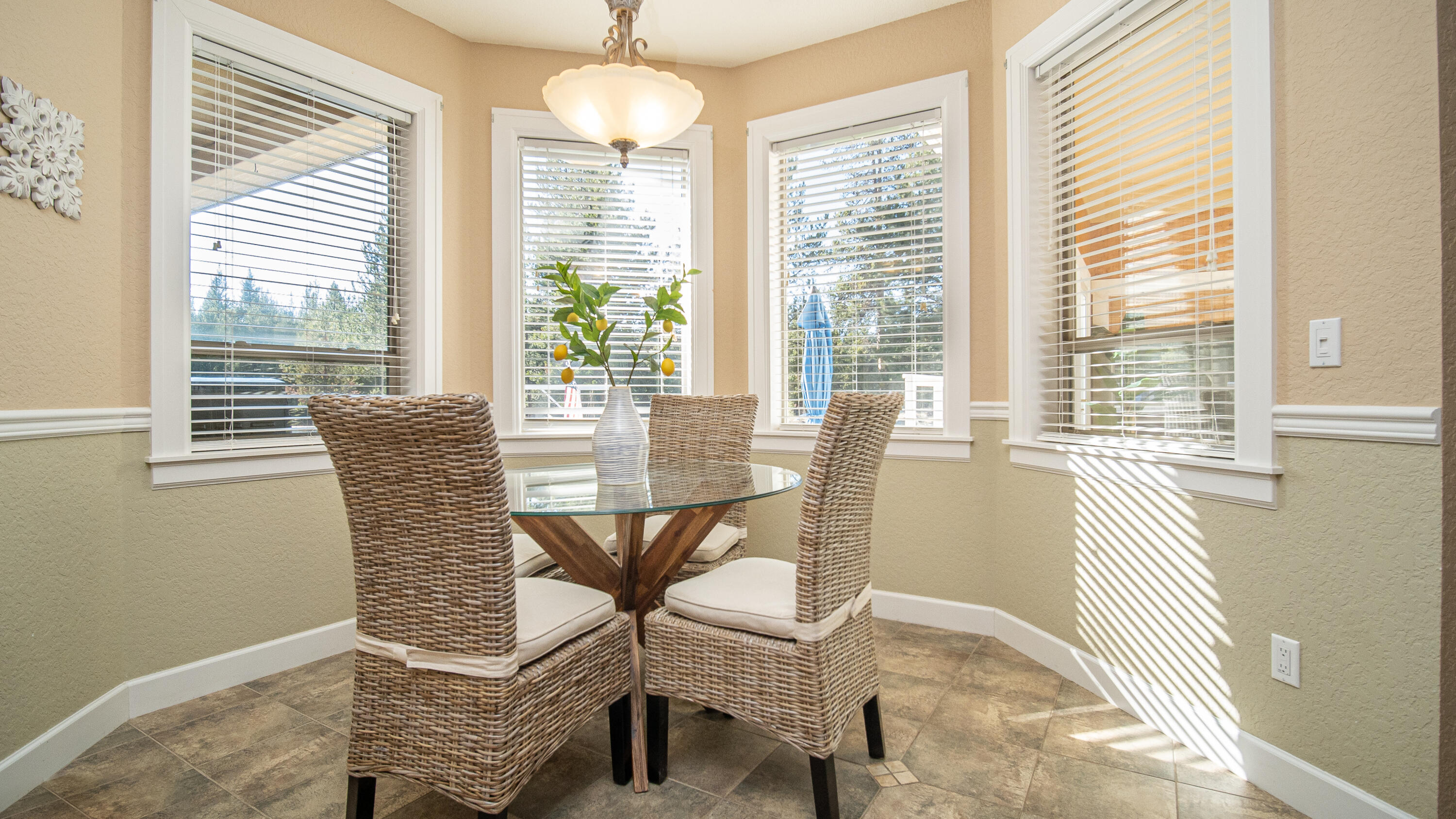 Pinewood Country Est - Residential