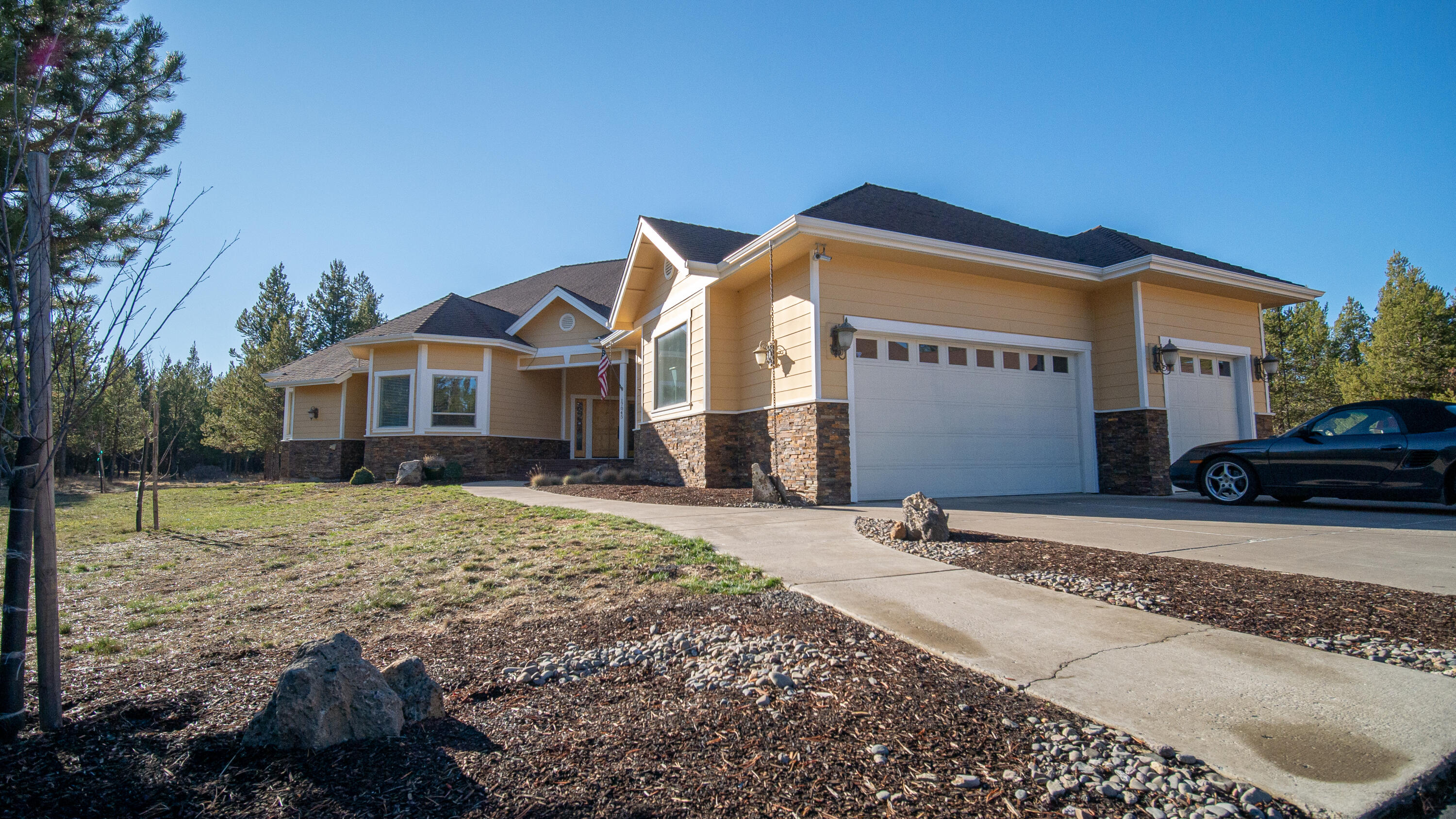 Pinewood Country Est - Residential