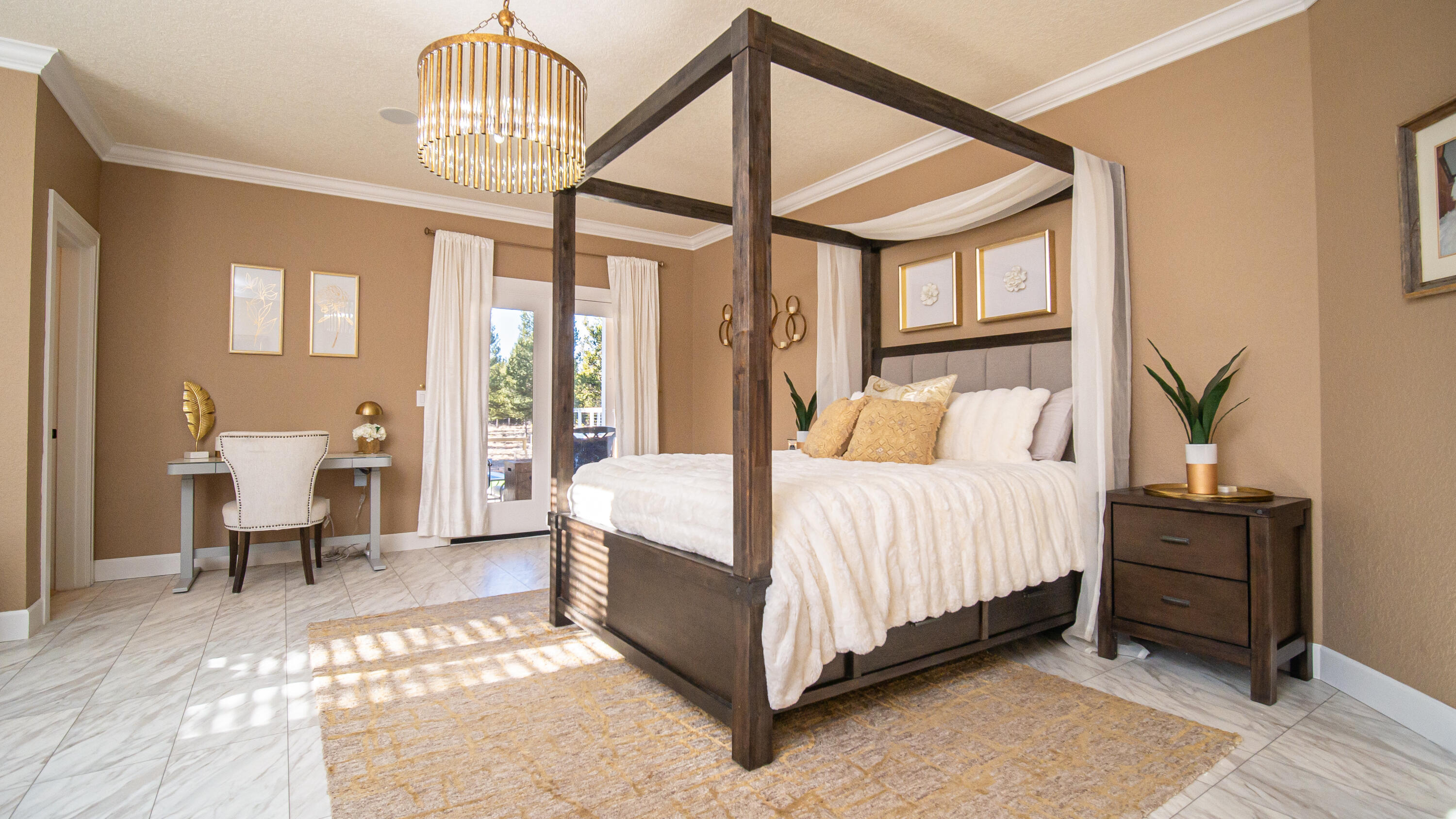 Pinewood Country Est - Residential