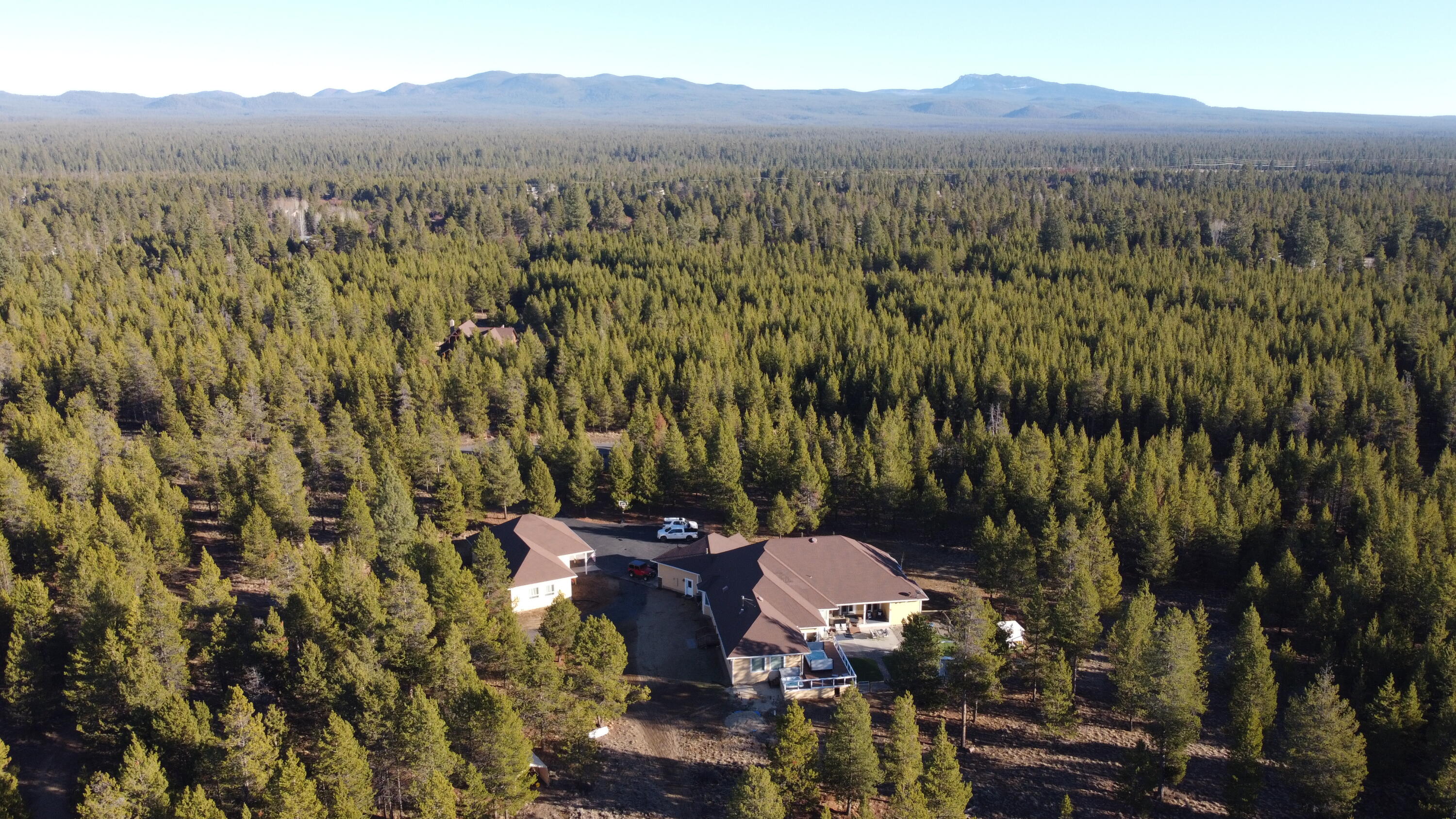 Pinewood Country Est - Residential