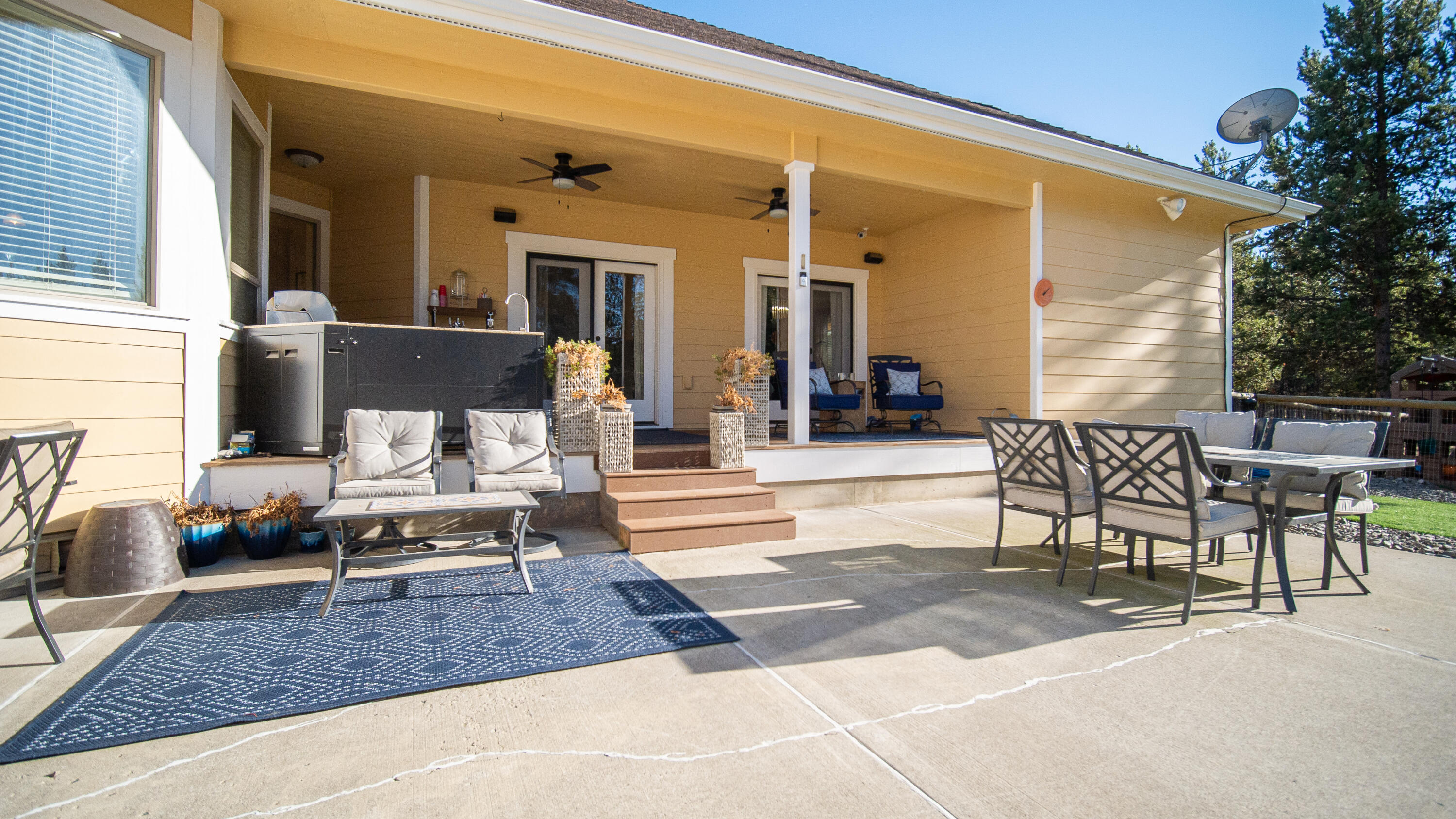 Pinewood Country Est - Residential