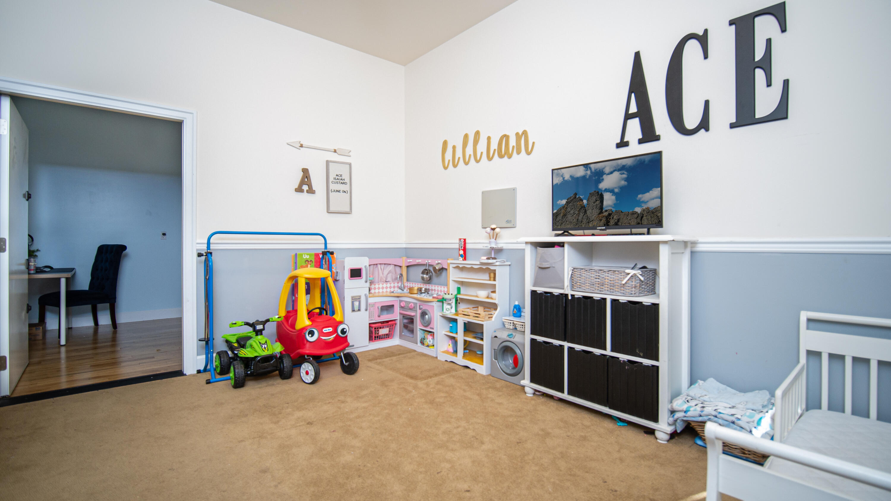 Pinewood Country Est - Residential