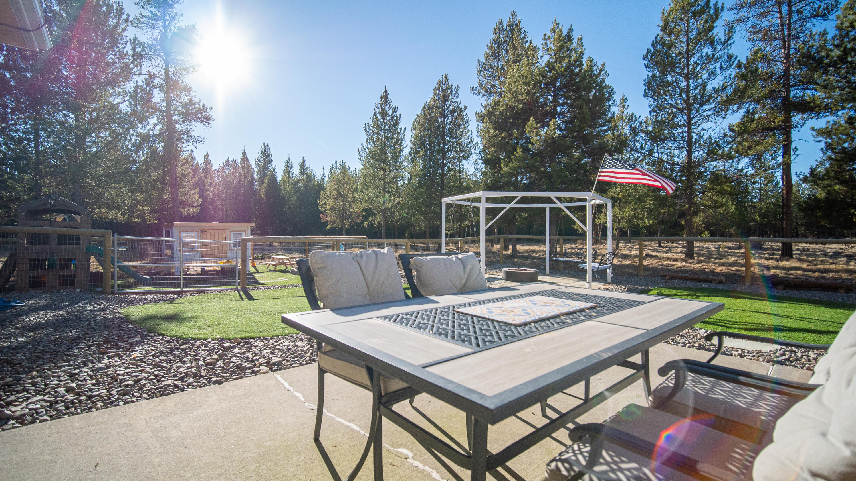 Pinewood Country Est - Residential