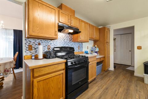 Tiny photo for 4810 Lombard Drive, Klamath Falls, OR 97603 (MLS # 220215342)