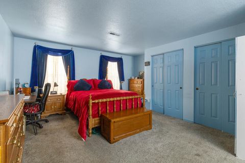 Tiny photo for 4810 Lombard Drive, Klamath Falls, OR 97603 (MLS # 220215342)