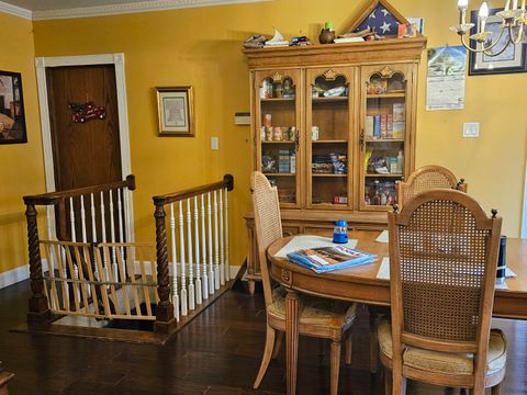 Tiny photo for 2234 Garden Avenue, Klamath Falls, OR 97601 (MLS # 220210908)