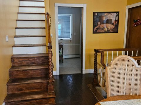 Tiny photo for 2234 Garden Avenue, Klamath Falls, OR 97601 (MLS # 220210908)