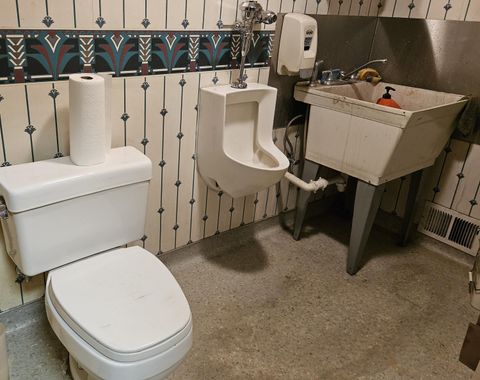 Tiny photo for 2234 Garden Avenue, Klamath Falls, OR 97601 (MLS # 220210908)