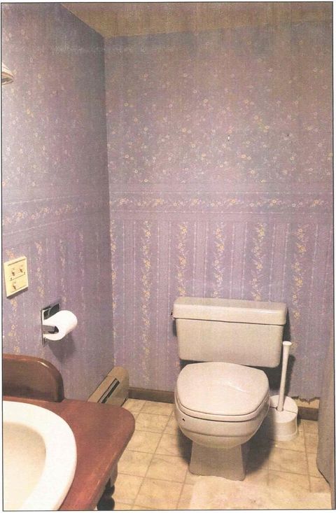 Tiny photo for 2234 Garden Avenue, Klamath Falls, OR 97601 (MLS # 220210908)