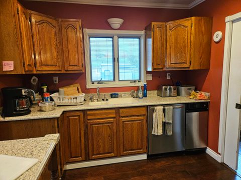 Tiny photo for 2234 Garden Avenue, Klamath Falls, OR 97601 (MLS # 220210908)