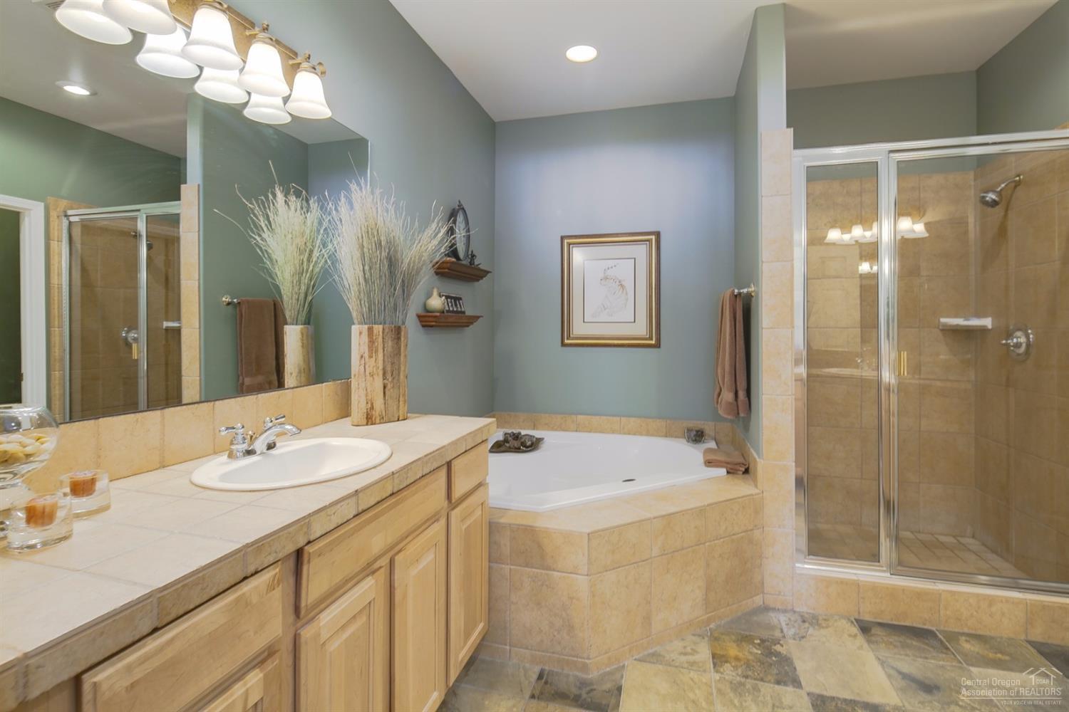 Broken Top - Residential