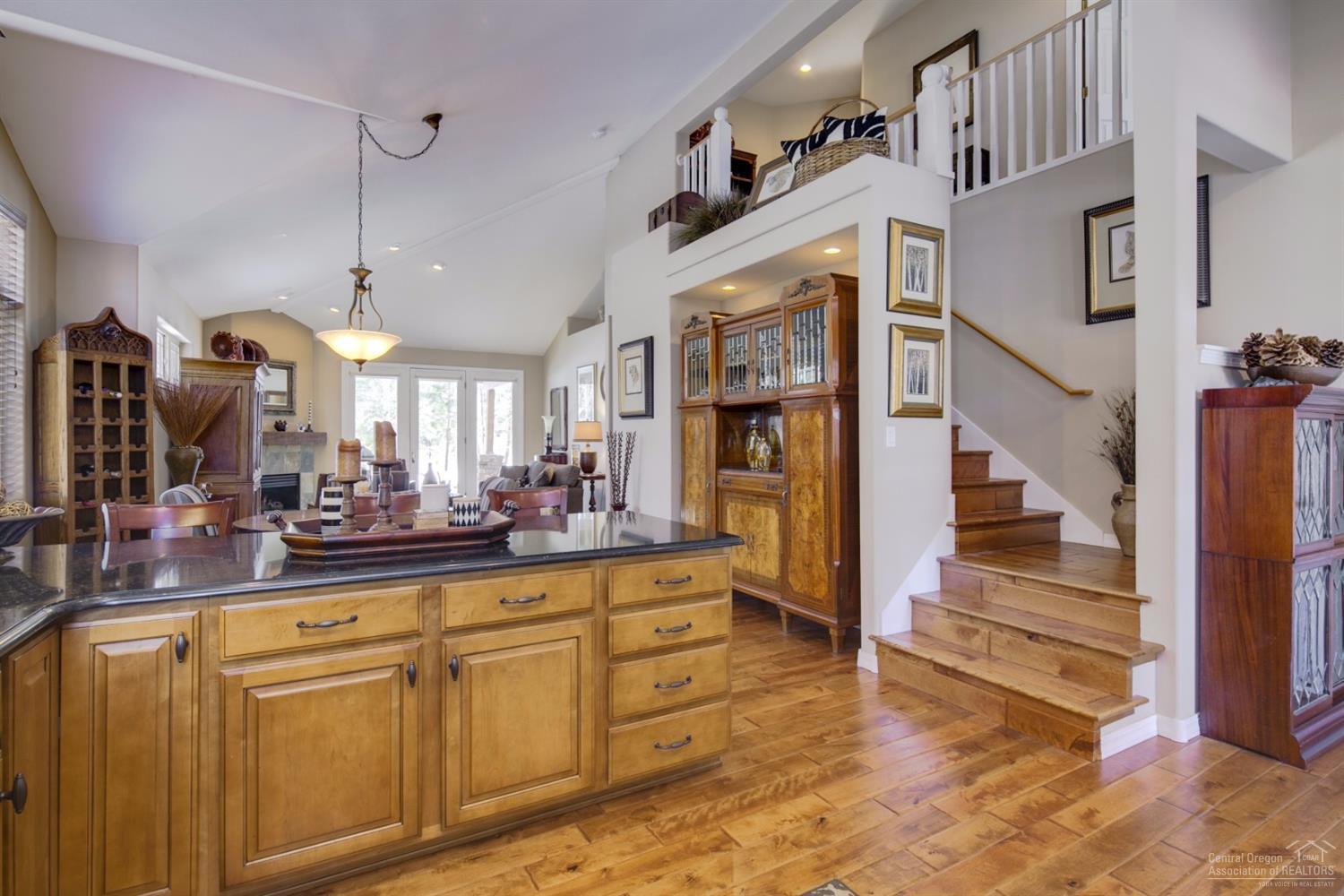 Broken Top - Residential