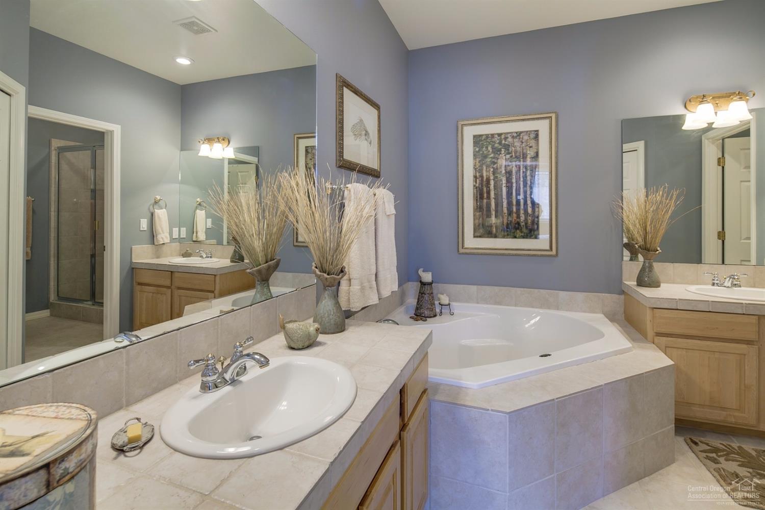 Broken Top - Residential