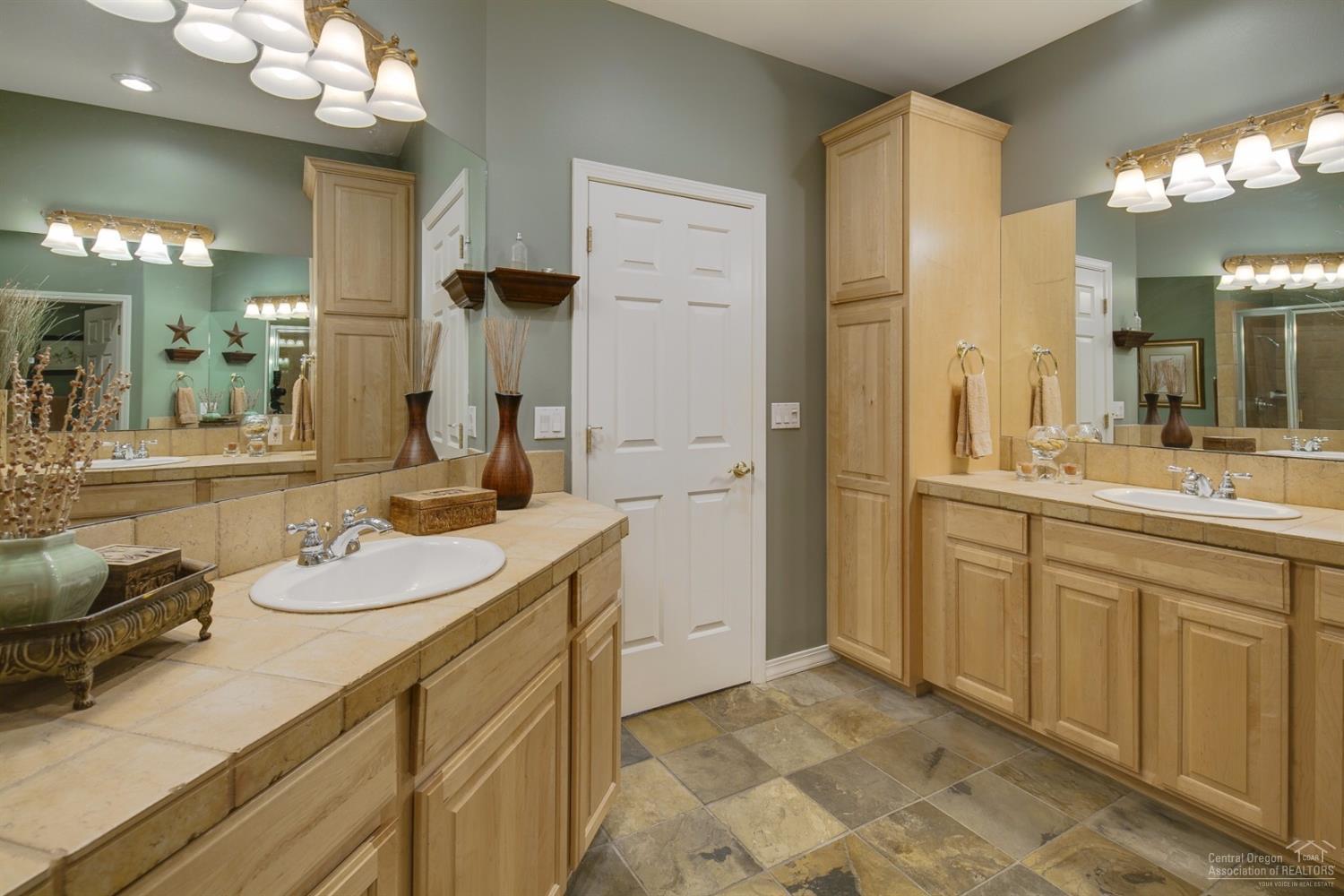 Broken Top - Residential