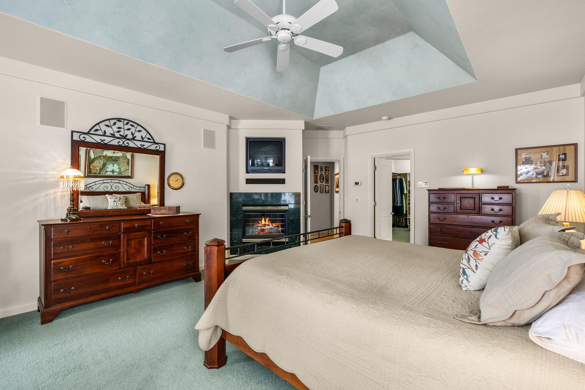 Broken Top - Residential