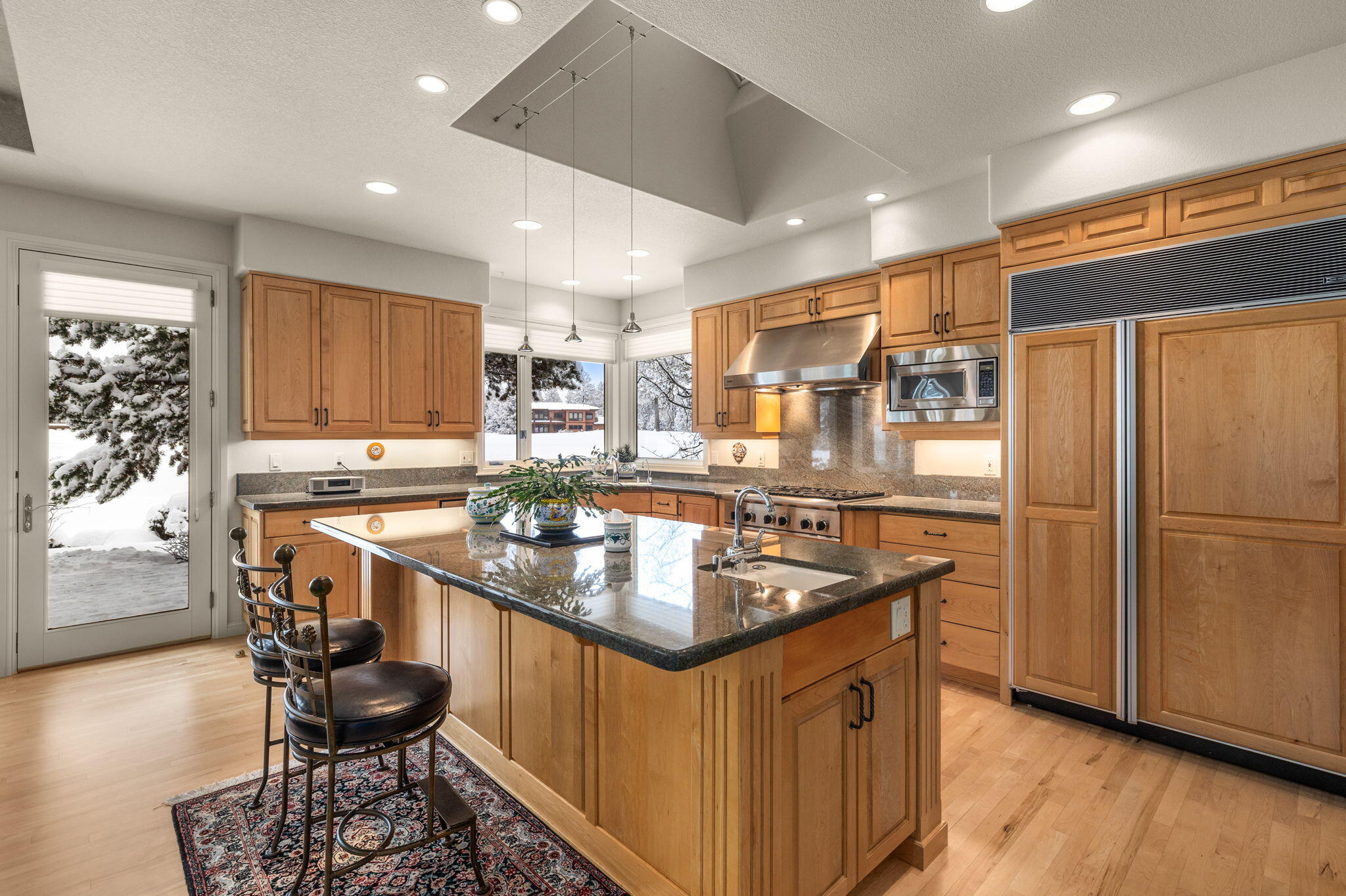 Broken Top - Residential