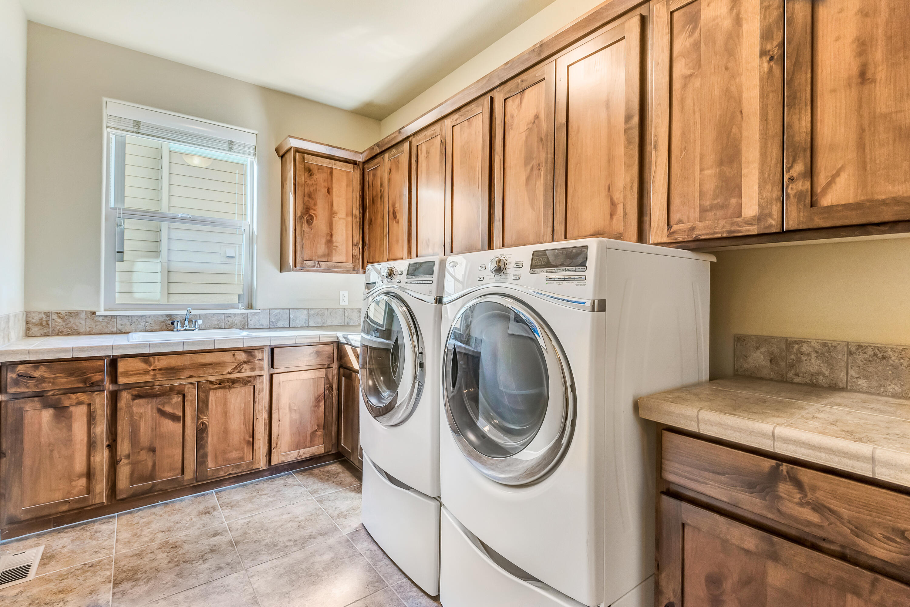 Newport Gardens - Residential