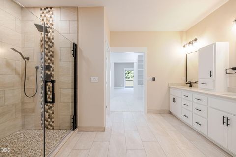 Tiny photo for 3454 NW Bryce Canyon Lane, Bend, OR 97703 (MLS # 220222919)