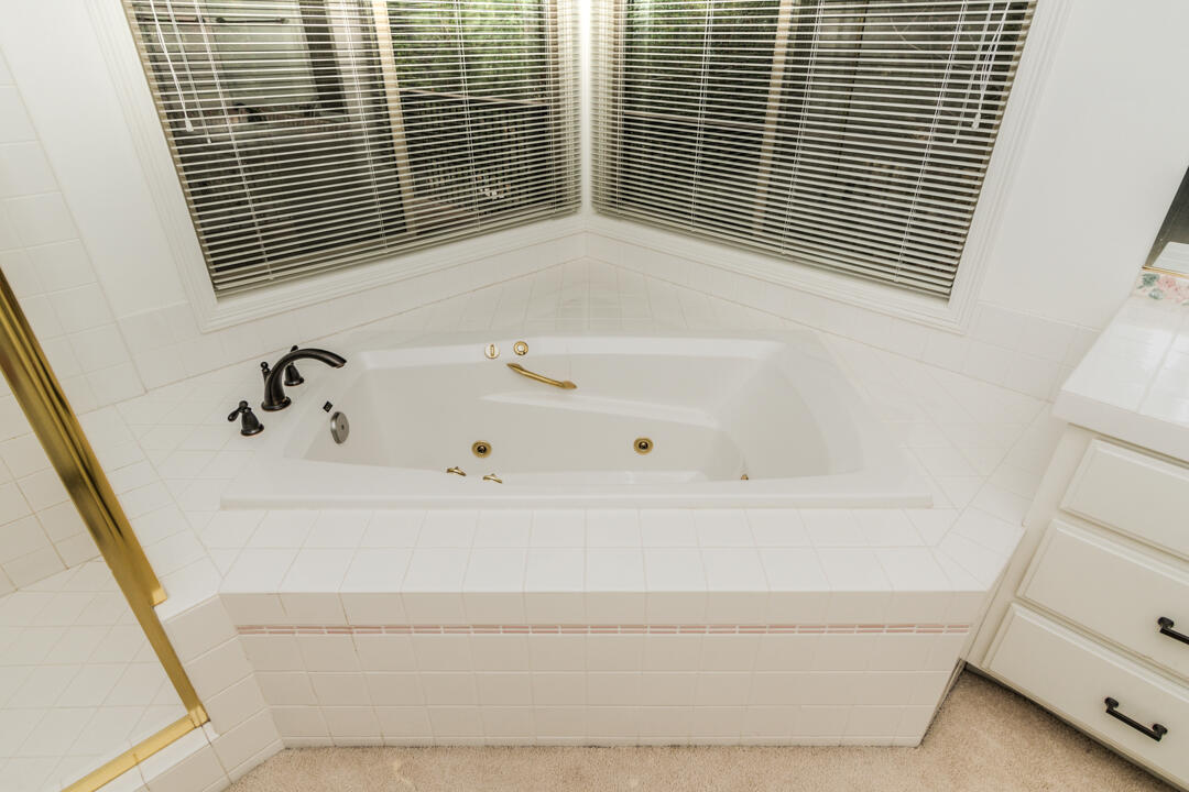 Fairway Point Villag - Residential