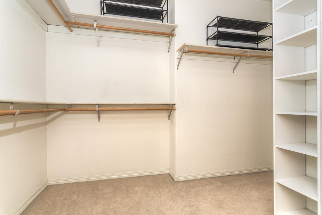 Fairway Point Villag - Residential