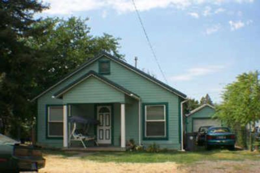 Hard to find 2 homes on one lot! First house 936 sqft. Completely remodeled in 2000. Second home manufactured: in 2001, 1046 sq.ft., 3 bedroom, 2 bath and in great condition. Please allow time to notify tenants, agent to arrange showings.